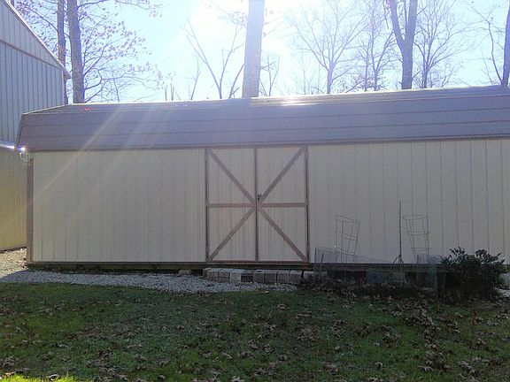 4th image of 536 Saint Anthony Dr