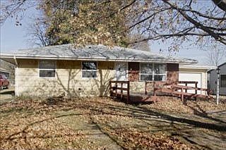 2nd image of 745 Golden Ave