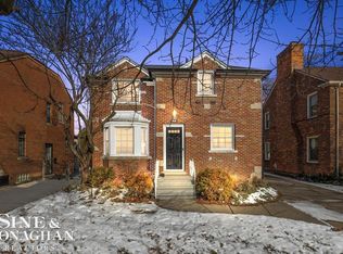 412 Manor St, Grosse Pointe Farms, MI 48236