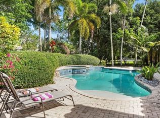 8209 SW 173rd Ter, Palmetto Bay, FL 33157