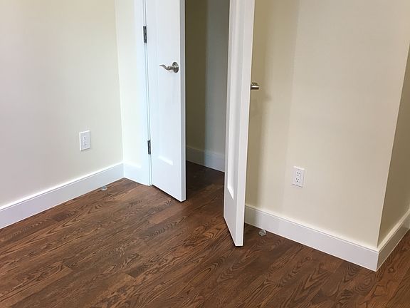 4th image of 28-2 Astoria Blvd #1