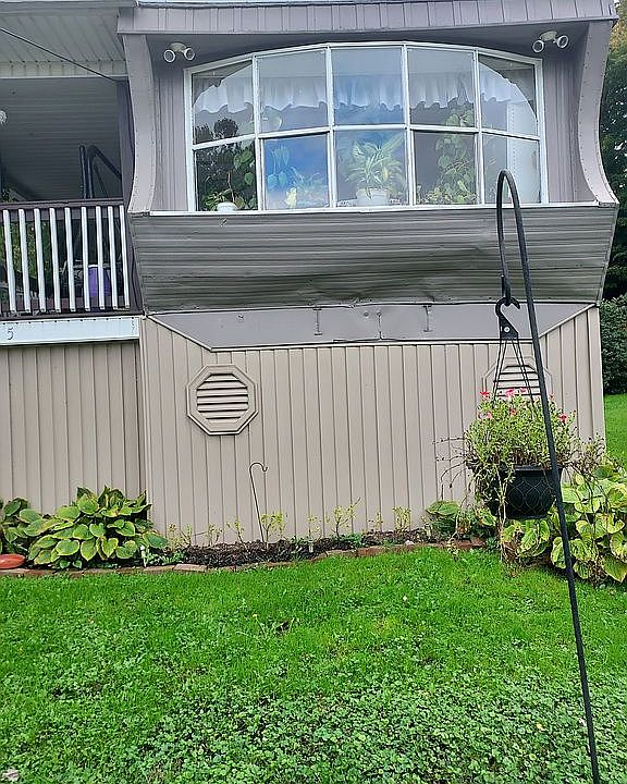 1st image of 915 Branch St