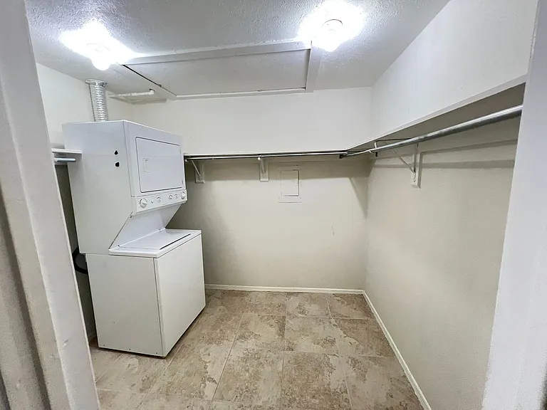 10432 High Hollows Dr #L — Photo 26