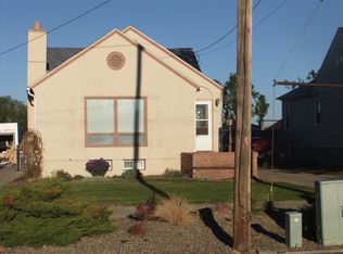 211 N River Ave, Glendive, MT 59330