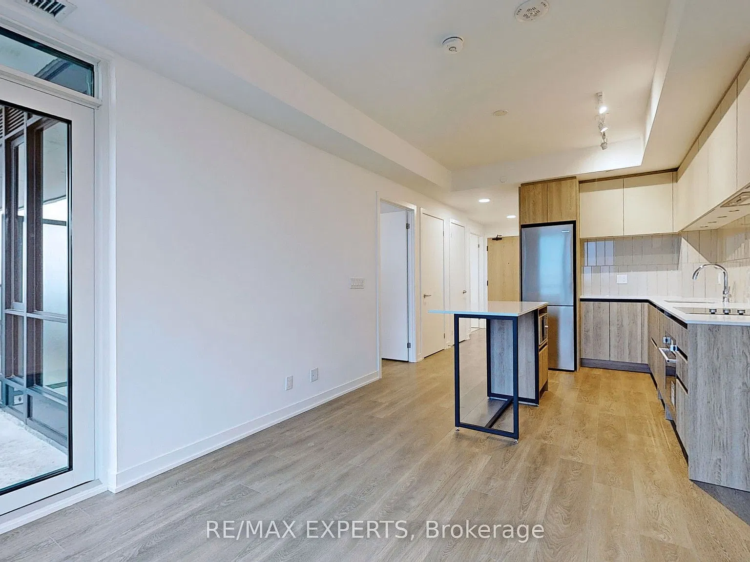 2 bed, $2,300 — Photo 4