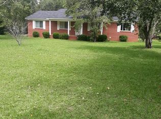 2413 Lily Pond Rd, Albany, GA 31721