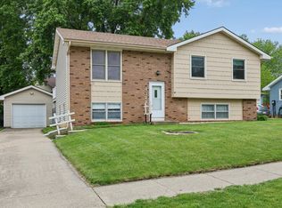 4122 Aplin Rd, Ames, IA 50014