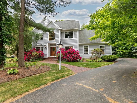 3rd image of 67 Vista Dr