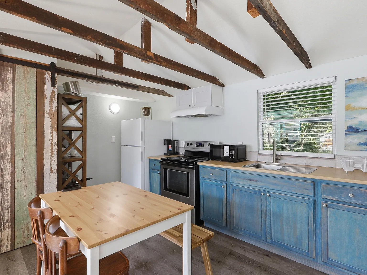 1 bed, 550 sqft, $1,500 — Photo 3