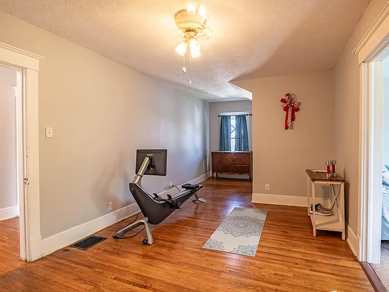 1440 W Decatur St — Photo 15