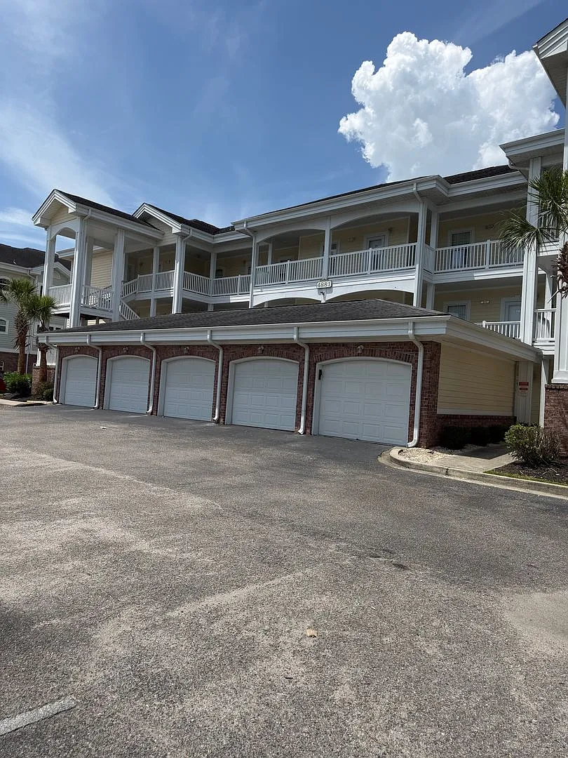 50% off first months rent!! Spacious 3-Bedroom, 2-Bath Condo in Magnolia North at Myrtlewood with... — Photo 2