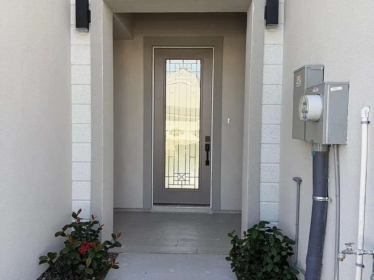 2222 Corales St #1 — Photo 3