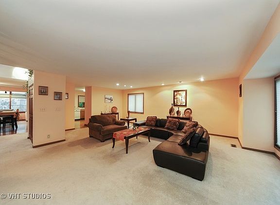 3rd image of 972 W Essex Pl