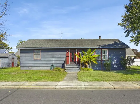 6237 Clark St, Chincoteague, VA 23336