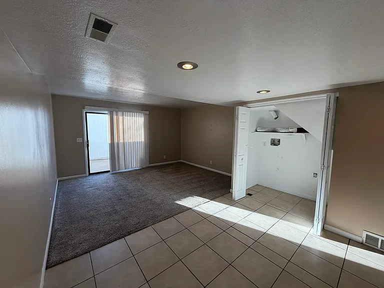 460 Elm St #3 — Photo 2