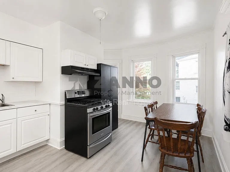 55 Potter St #2 — Photo 2