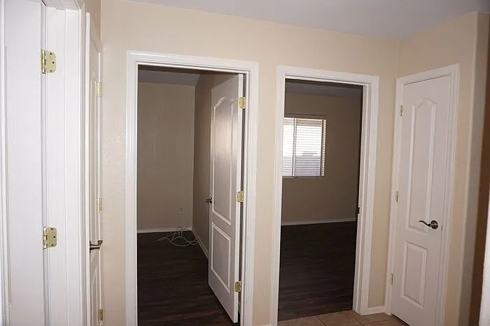 2201 S Saint Suzanne Dr — Photo 17