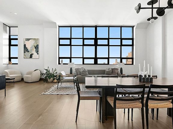 2nd image of 360 Furman St #640/641