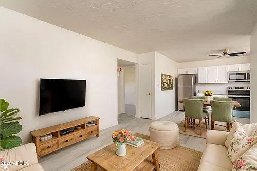 4224 E Canyon Trl Photo 1