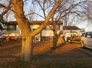 145 Kelly Driver Rd, Laurel Springs, NJ 08021