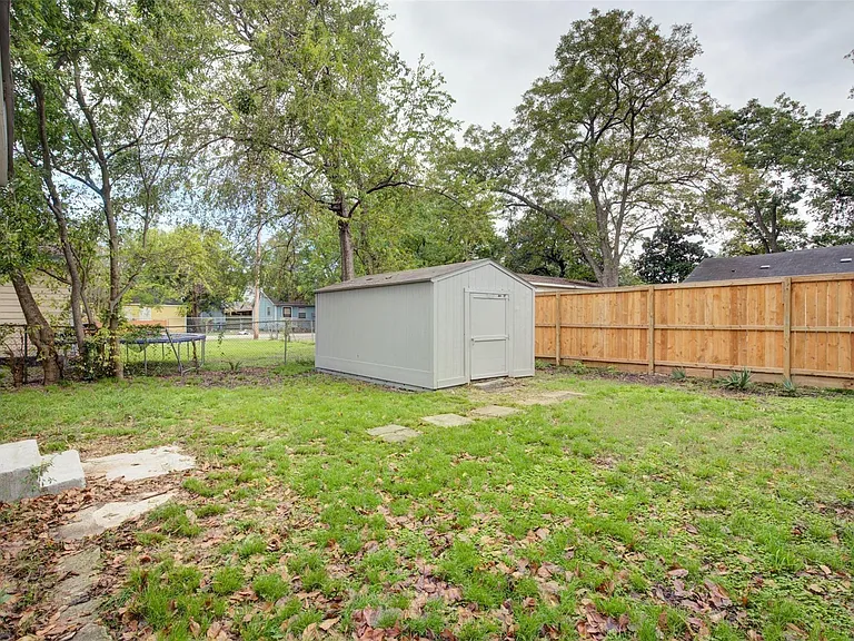 4220 Delhi St — Photo 25