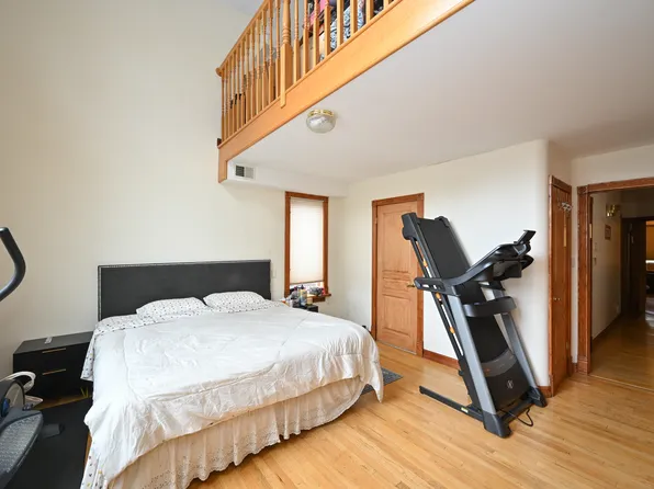 1479 East 32nd Street image 11 of 21