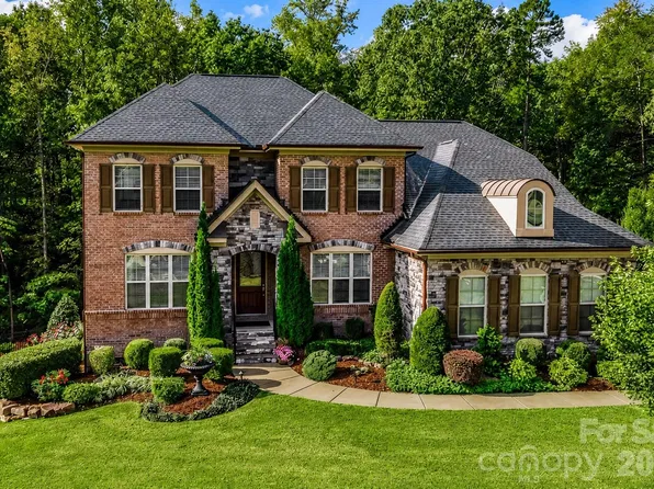 738 Chaucer Cir, Fort Mill, SC 29708