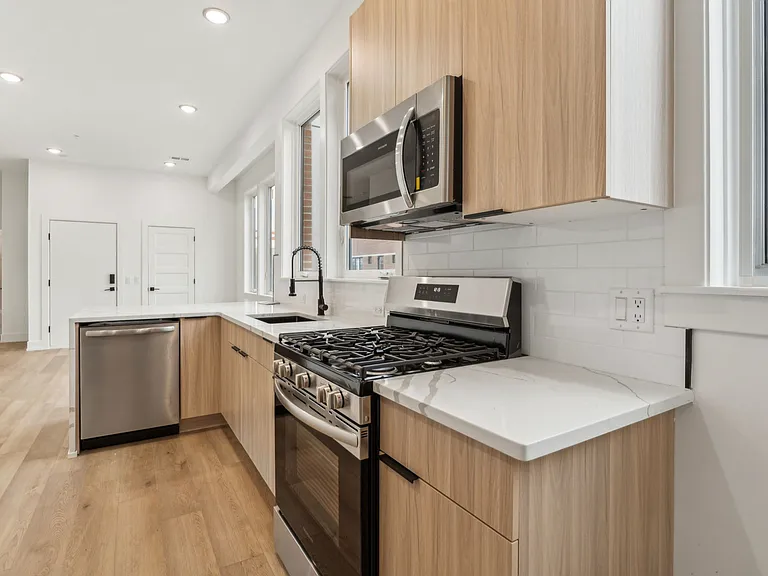 Brand New Apartments in Fishtown — Photo 7