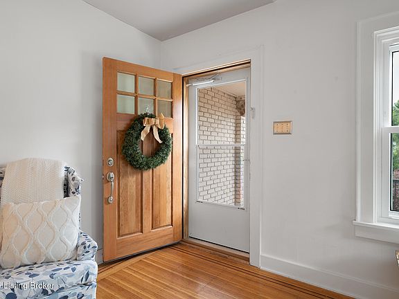 4th image of 857 Melford Ave