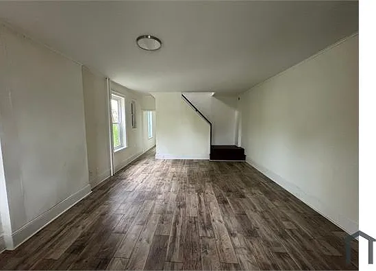 6 bed, $2,250 — Photo 2