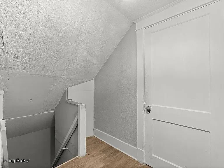 1456 Beech St — Photo 29