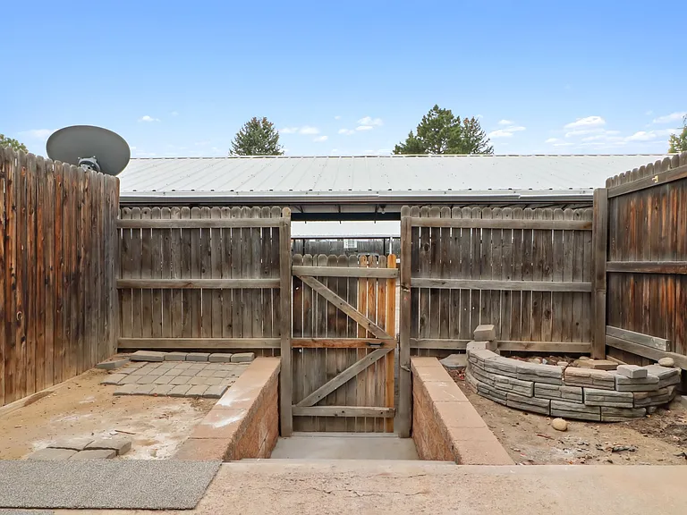 13939 E Bails Pl — Photo 21