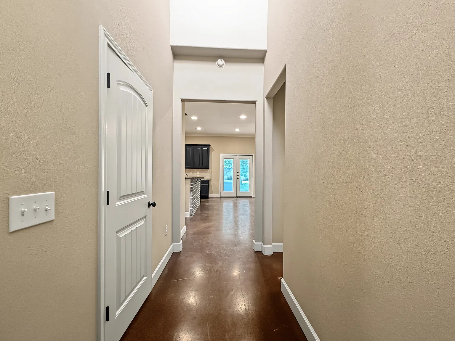 1013 Foster A - 1 — Photo 3