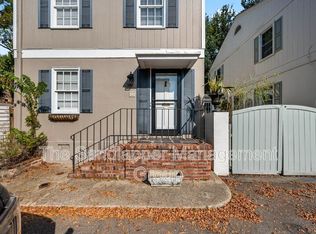 22 Poulnot Ln, Charleston, SC 29401