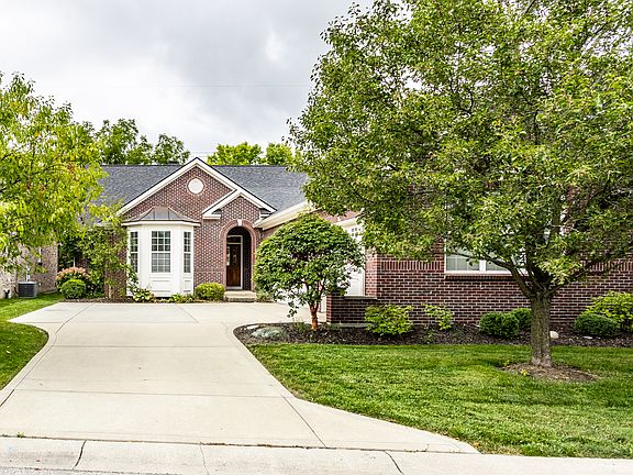 3rd image of 15434 Mission Hills Dr