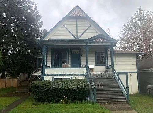 522 Calapooia St SW #3 Photo 1