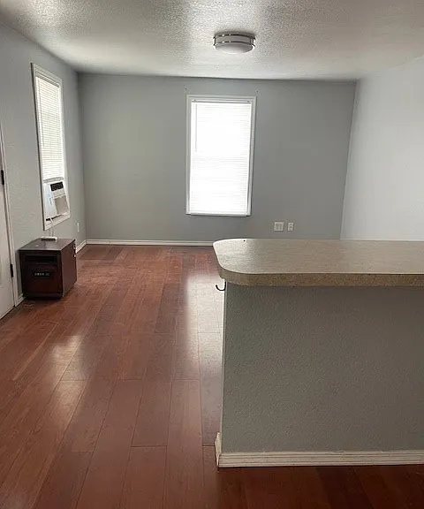 903B E 11th St #B — Photo 3