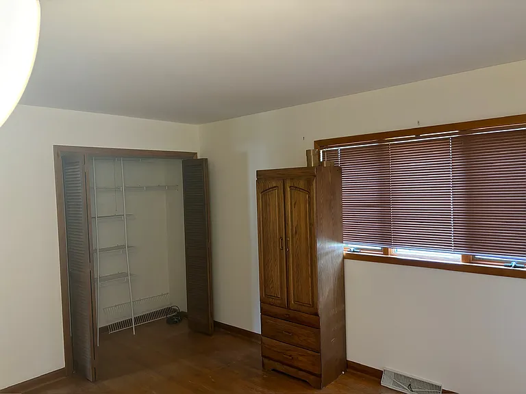 172 N Floyd Ln — Photo 13