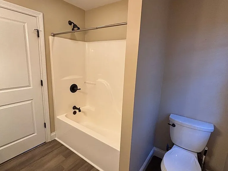 1305 Forest Ave — Photo 12