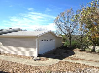 345 Coyote Ridge Dr, Kerrville, TX 78028