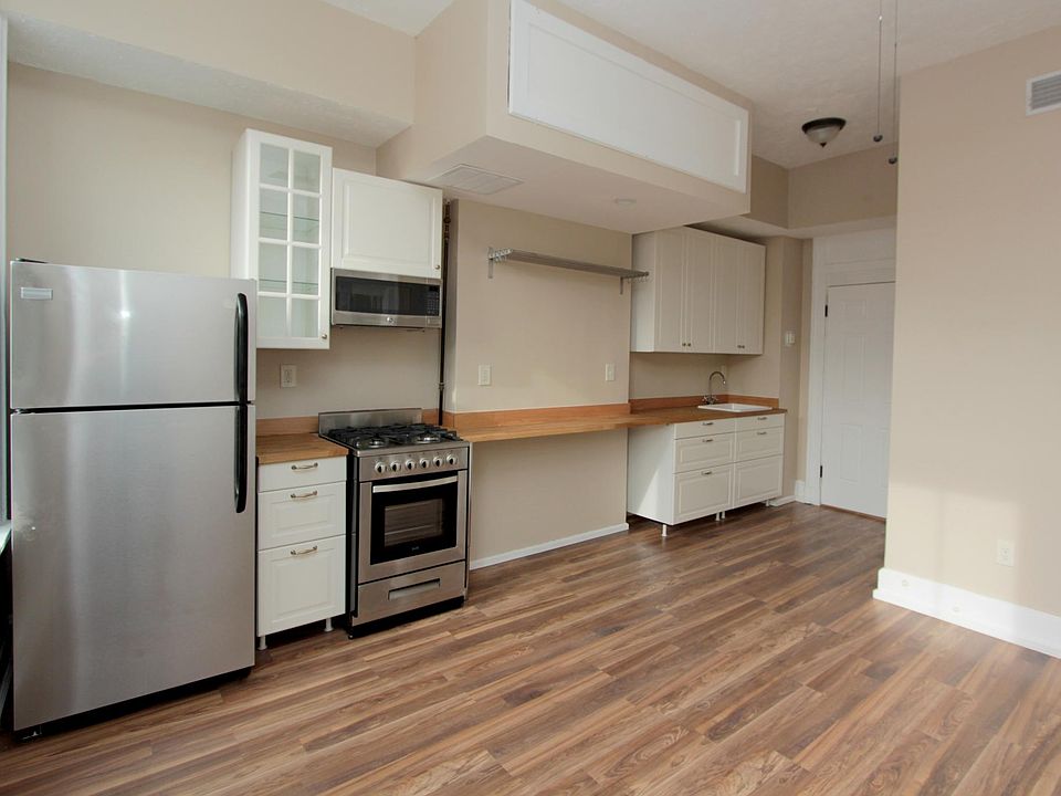 1st image of 147 E Clifton Ave #4