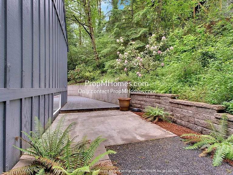 605 SW Arboretum Cir — Photo 37