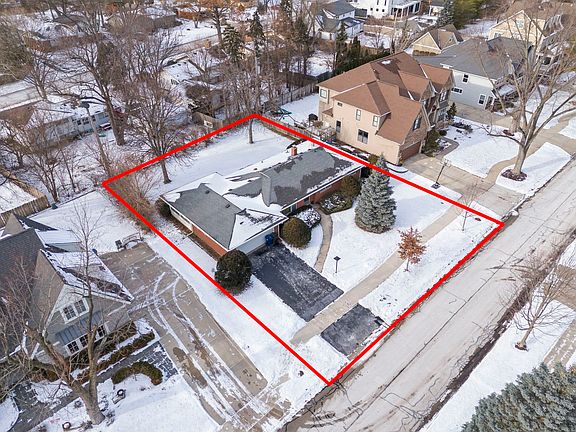 3rd image of 661 Willow Rd