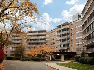 530 Valley Rd APT C005E, Montclair, NJ 07043