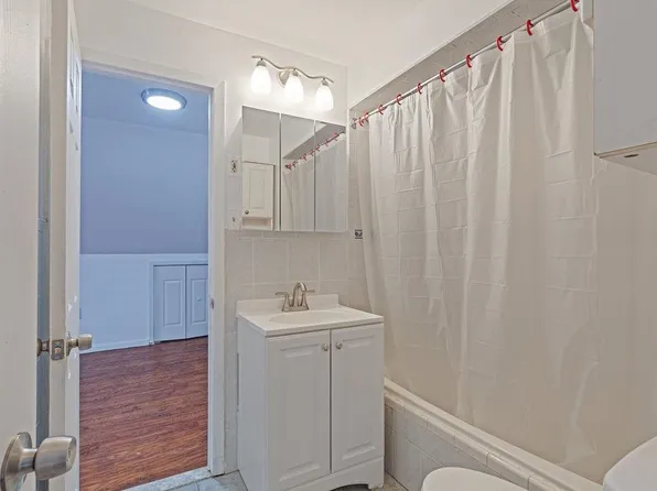 337 Summit Avenue image 21 of 25