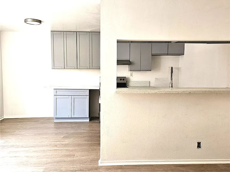 426 E Hullett St #A — Photo 3