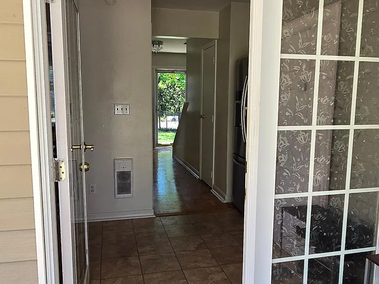 807 Watson Ave — Photo 6