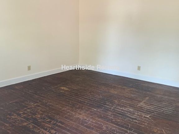 5th image of 503B Battle St