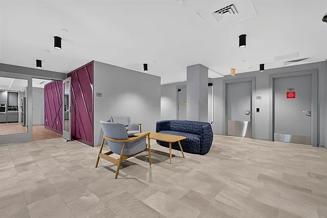 41 Lagrange Apartments — Photo 2