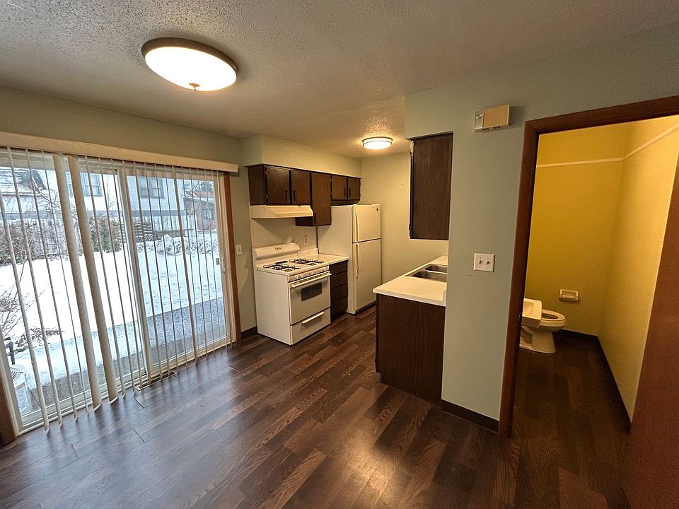1st image of 804 Powell Ave